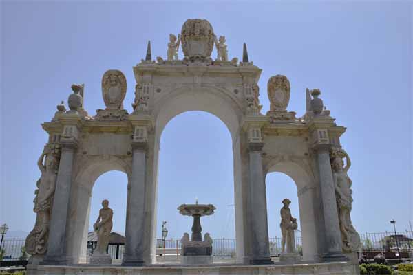 La fontana dell'Immacolatella de Naples