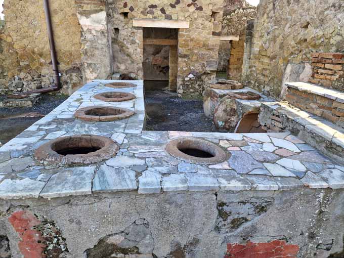 La grande taverne � Herculanum