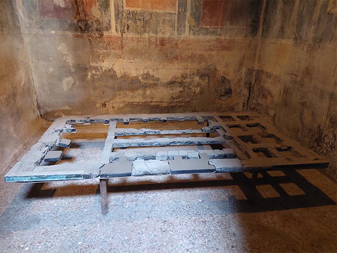 Un lit dans une villa d'Herculanum