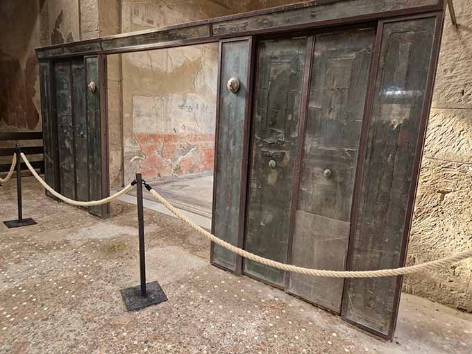 La maison � la cloison de bois � Herculanum